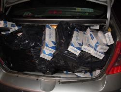 200 bin paket sigara yakalandı